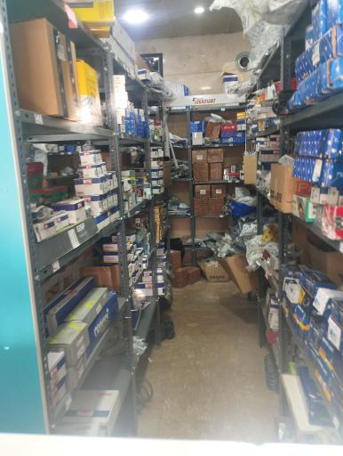 عکس فروشگاه لوازم خودرو نجفیان