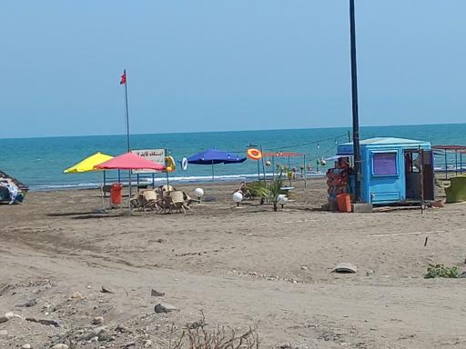 عکس کمپ ساحلی و پلاژ شهرداری رویان