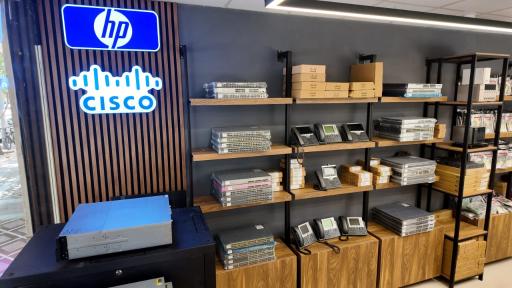 عکس فروشگاه تجهیزات شبکه فن نگار