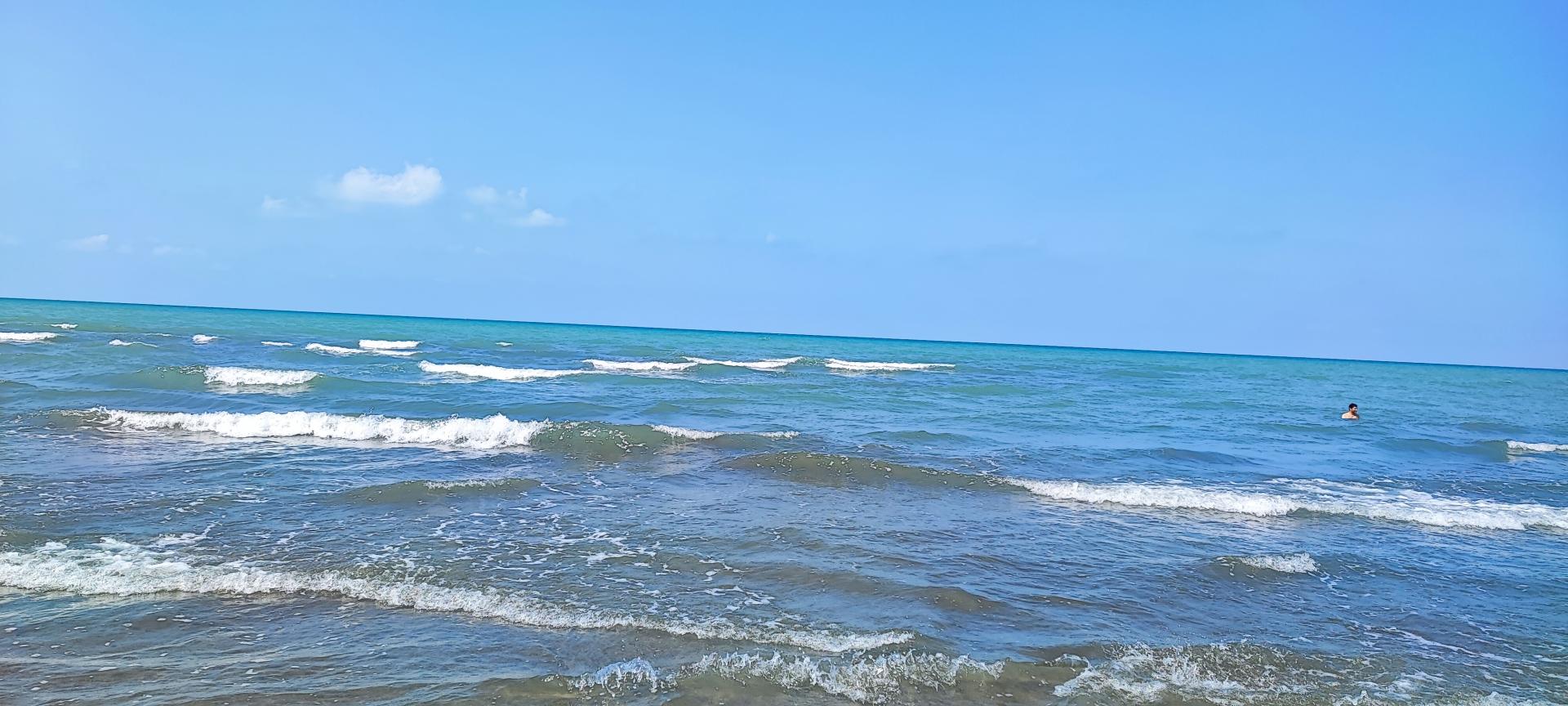 عکس کمپ ساحلی و پلاژ شهرداری رویان