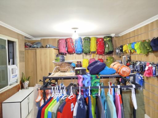 عکس فروشگاه کوهنوردی کوبری