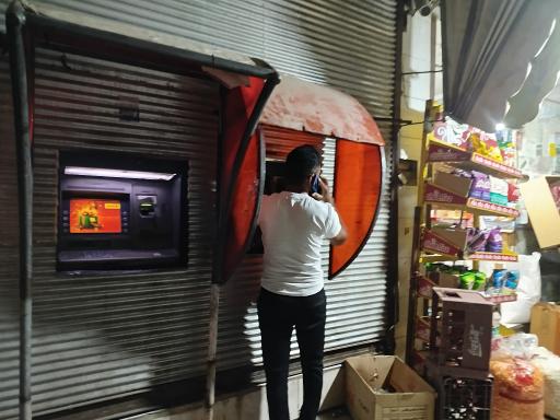 عکس عابر بانک