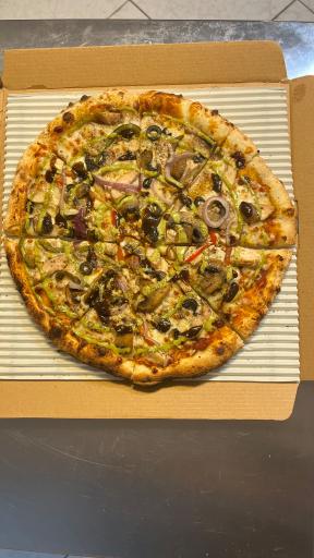 عکس پیتزا ایتالیایی پومو