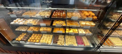 عکس نان سحر محله گلستان