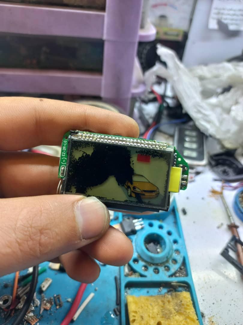 عکس تعمیر دزدگیر و قفل مرکزی بهرام