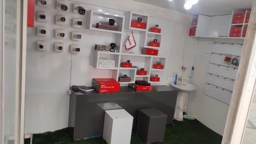 عکس فروشگاه لوازم الکتریکی و سیستم های امنیتی کیان