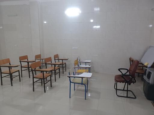 عکس دبیرستان بزرگسالان همت آشخانه