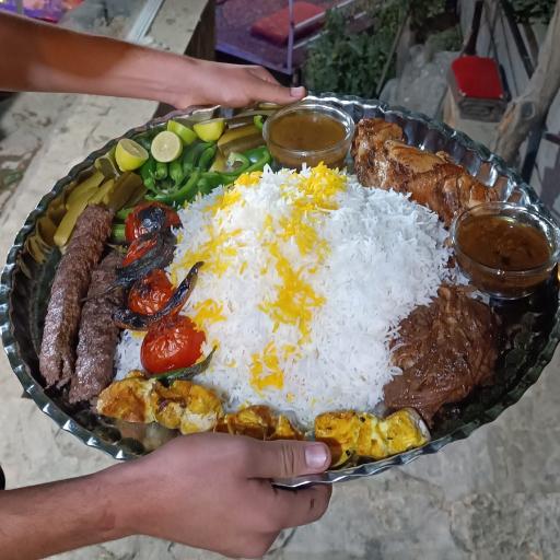 عکس رستوران هزار دستان ابرده