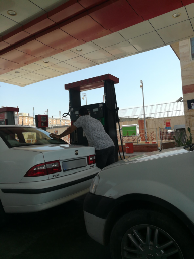 عکس پمپ بنزین عطر یاس