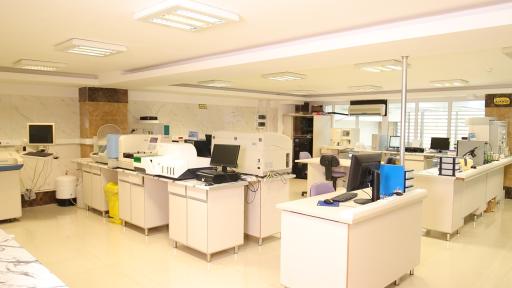 عکس آزمایشگاه پاتوبیولوژی دنا