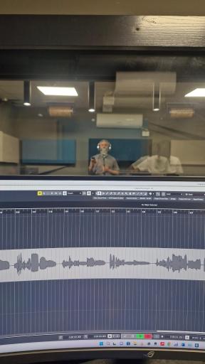 عکس استودیو صدا و موسیقی آنیل