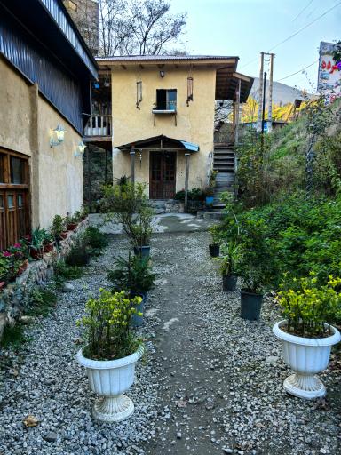 عکس رستوران ننه خدیجه