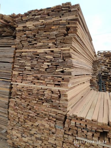 عکس انبار چوب رضا 