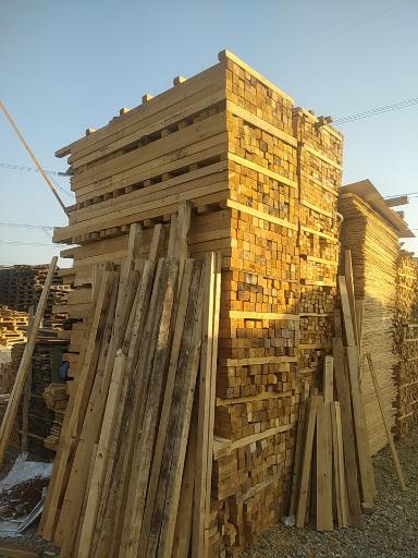 عکس انبار چوب رضا 