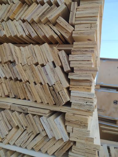 عکس انبار چوب رضا 