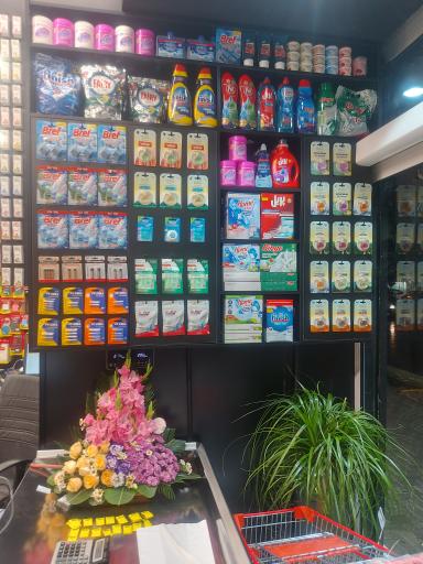 عکس پخش محصولات شوینده بهداشتی پاک‌توس