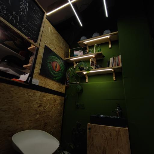 عکس کافه فست فود کروکودیل