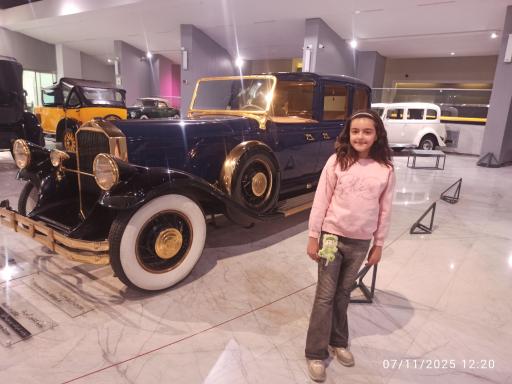 عکس موزه خودروهای تاریخی ایران