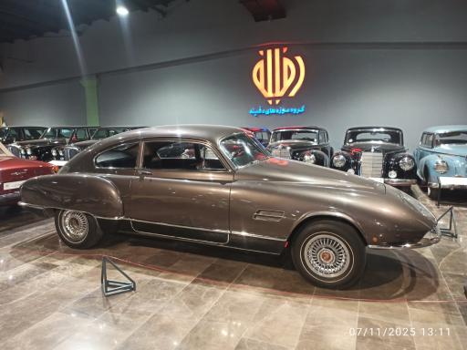 عکس موزه خودروهای تاریخی ایران