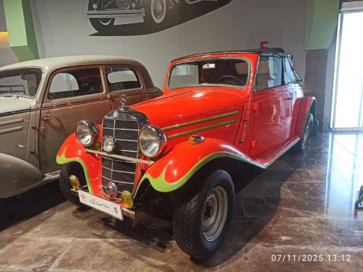 عکس موزه خودروهای تاریخی ایران