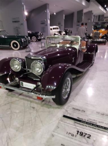 عکس موزه خودروهای تاریخی ایران