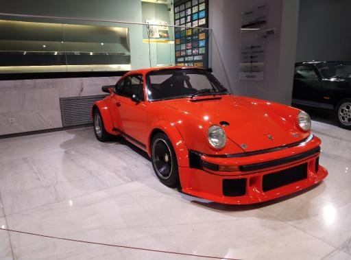 عکس موزه خودروهای تاریخی ایران