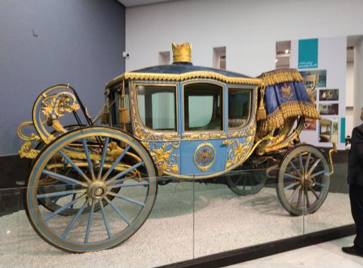 عکس موزه خودروهای تاریخی ایران