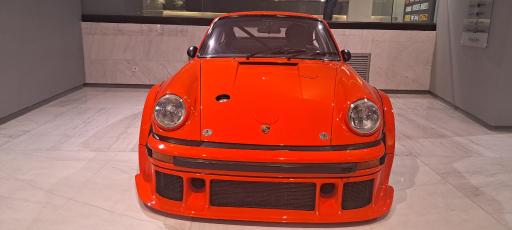 عکس موزه خودروهای تاریخی ایران