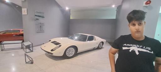 عکس موزه خودروهای تاریخی ایران