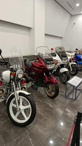 عکس موزه خودروهای تاریخی ایران