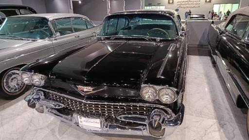 عکس موزه خودروهای تاریخی ایران