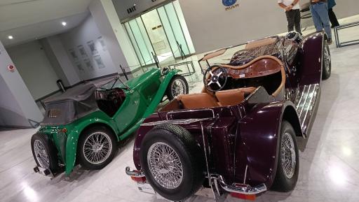 عکس موزه خودروهای تاریخی ایران