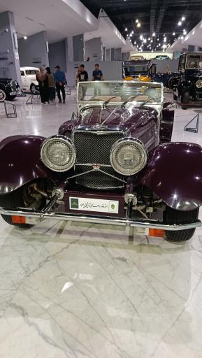 عکس موزه خودروهای تاریخی ایران