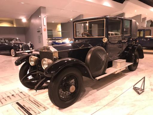 عکس موزه خودروهای تاریخی ایران