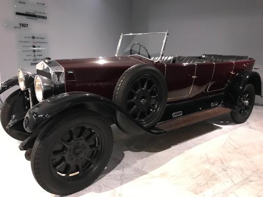 عکس موزه خودروهای تاریخی ایران