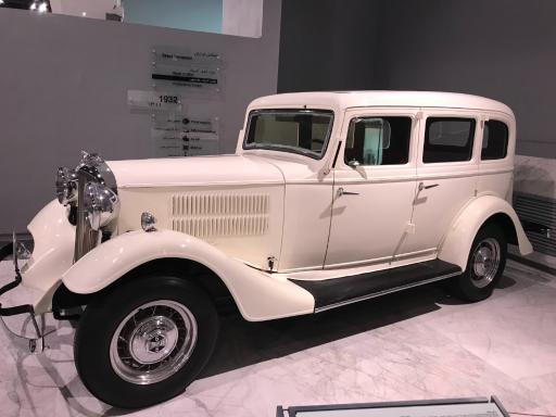 عکس موزه خودروهای تاریخی ایران