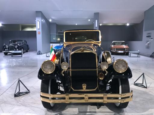 عکس موزه خودروهای تاریخی ایران