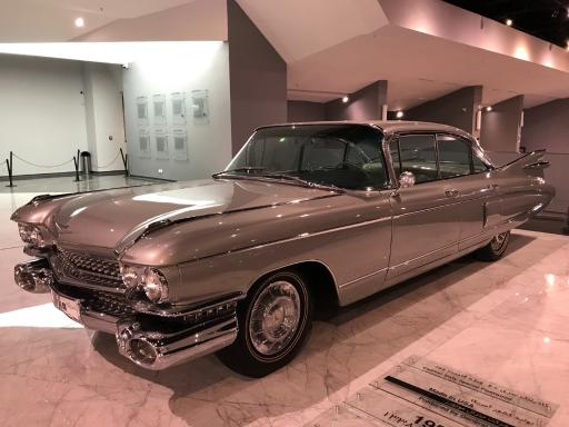 عکس موزه خودروهای تاریخی ایران