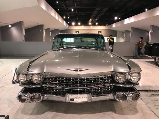 عکس موزه خودروهای تاریخی ایران