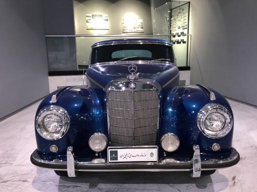 عکس موزه خودروهای تاریخی ایران