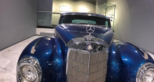 عکس موزه خودروهای تاریخی ایران