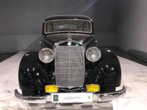 عکس موزه خودروهای تاریخی ایران