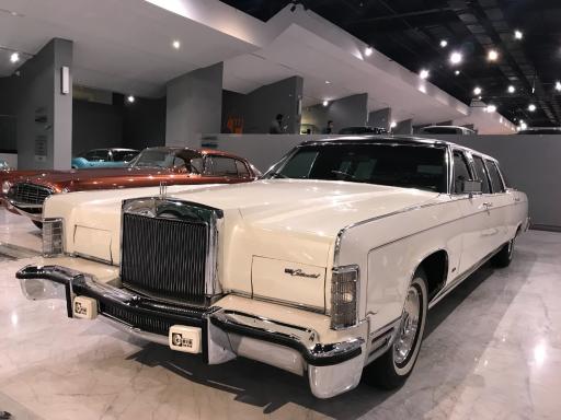 عکس موزه خودروهای تاریخی ایران