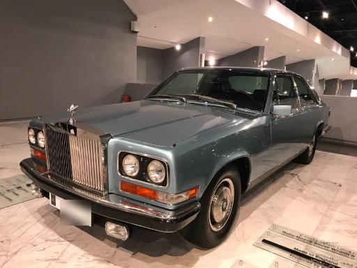 عکس موزه خودروهای تاریخی ایران