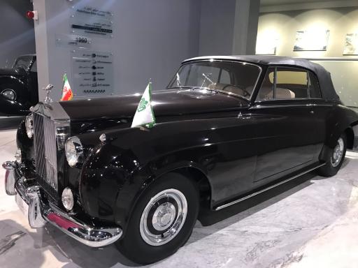 عکس موزه خودروهای تاریخی ایران