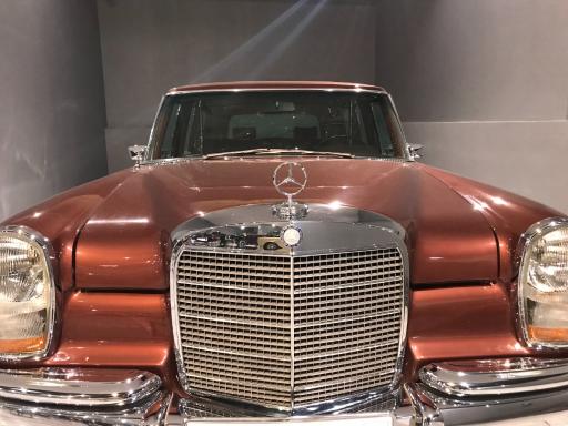 عکس موزه خودروهای تاریخی ایران