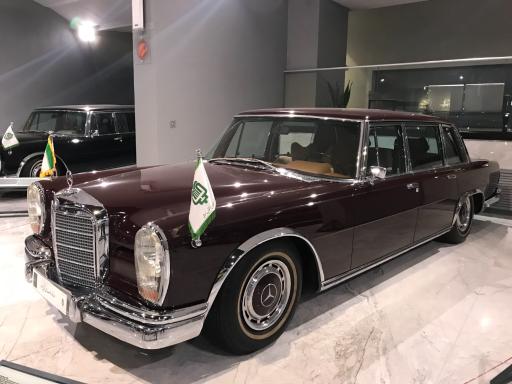 عکس موزه خودروهای تاریخی ایران