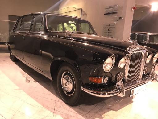 عکس موزه خودروهای تاریخی ایران