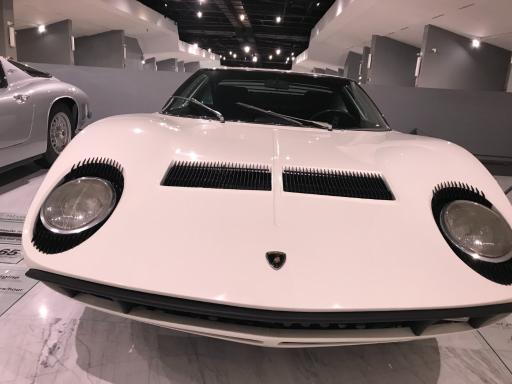 عکس موزه خودروهای تاریخی ایران