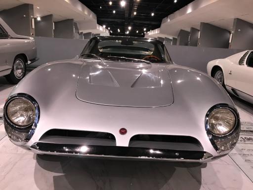 عکس موزه خودروهای تاریخی ایران